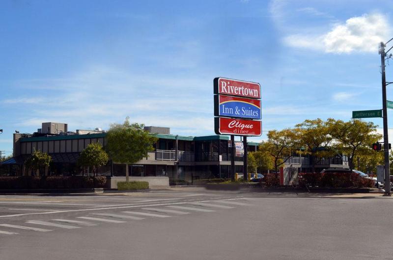 Shorecrest Motor Inn デトロイト エクステリア 写真